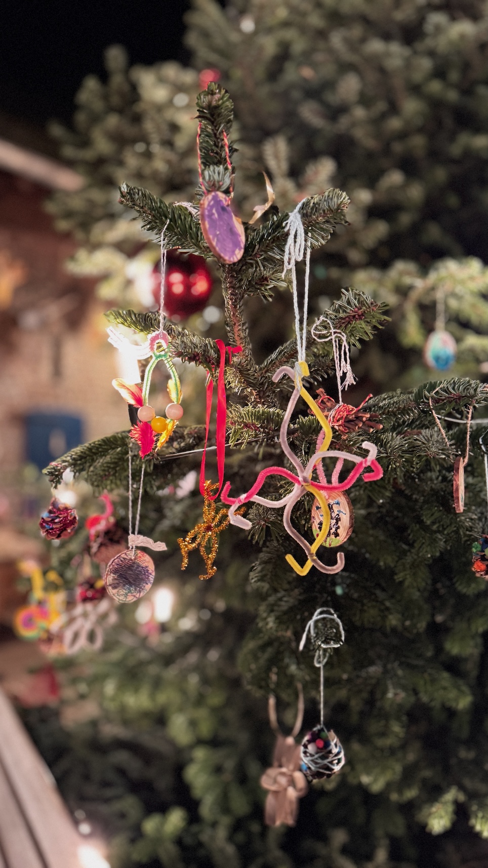 Weihnachtsbaumschmücken 2025 00056